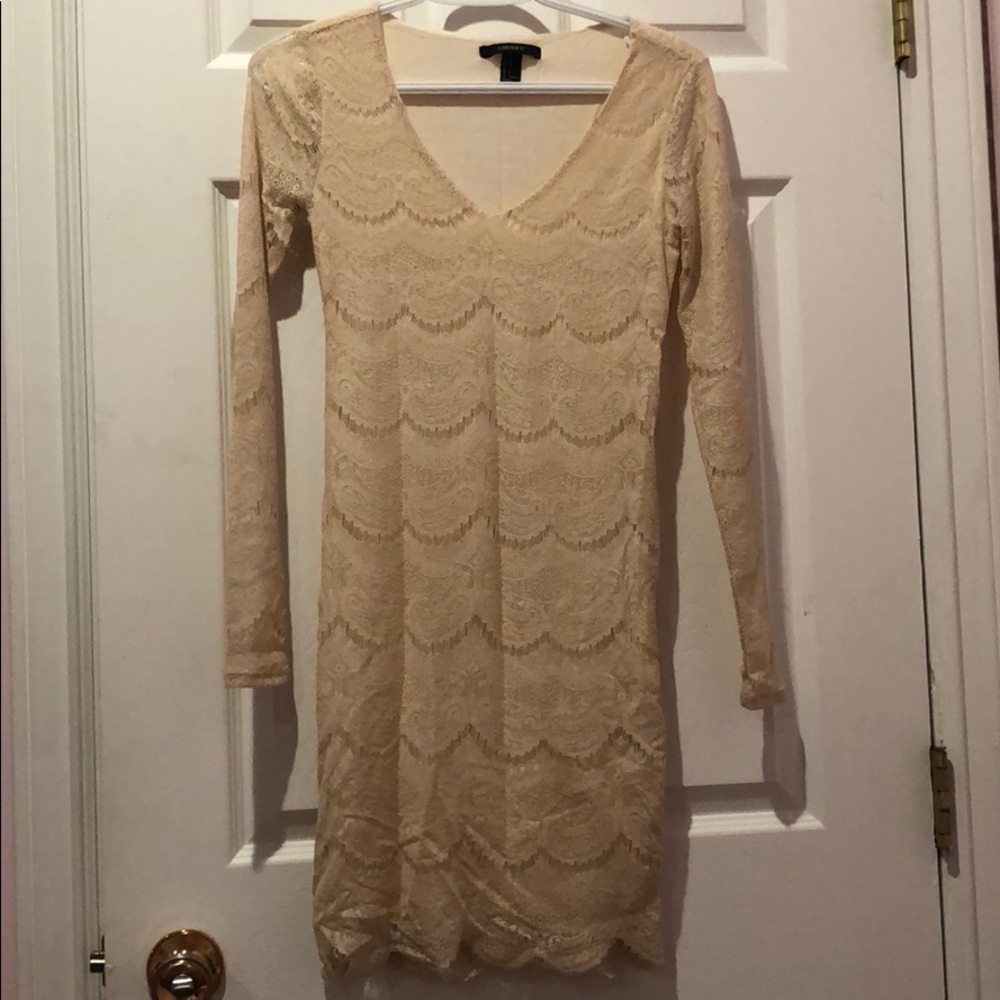 FOREVER 21 LACE DRESS